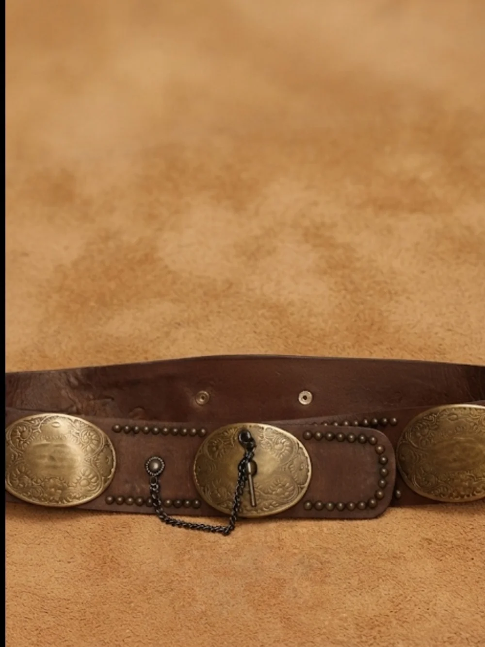 Vintage Western Style Brown Leather Belt with Ornate Concho Plates&Chain Detail
